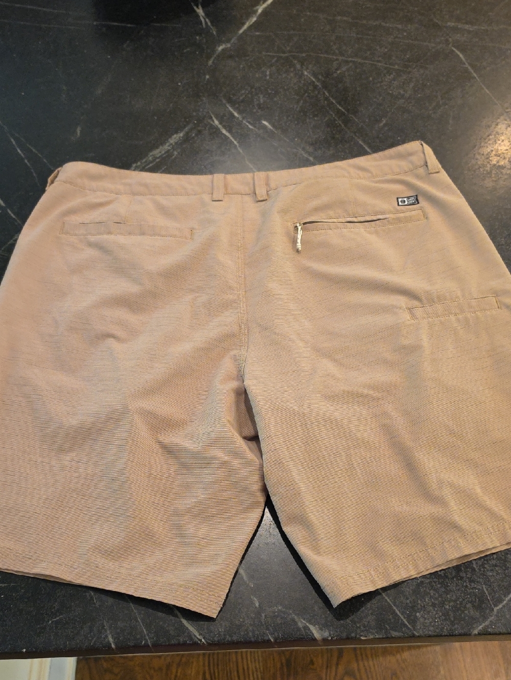 Salty Crew Mens Tan Shorts Sz 38 Pockets EUC - Picture 4 of 7